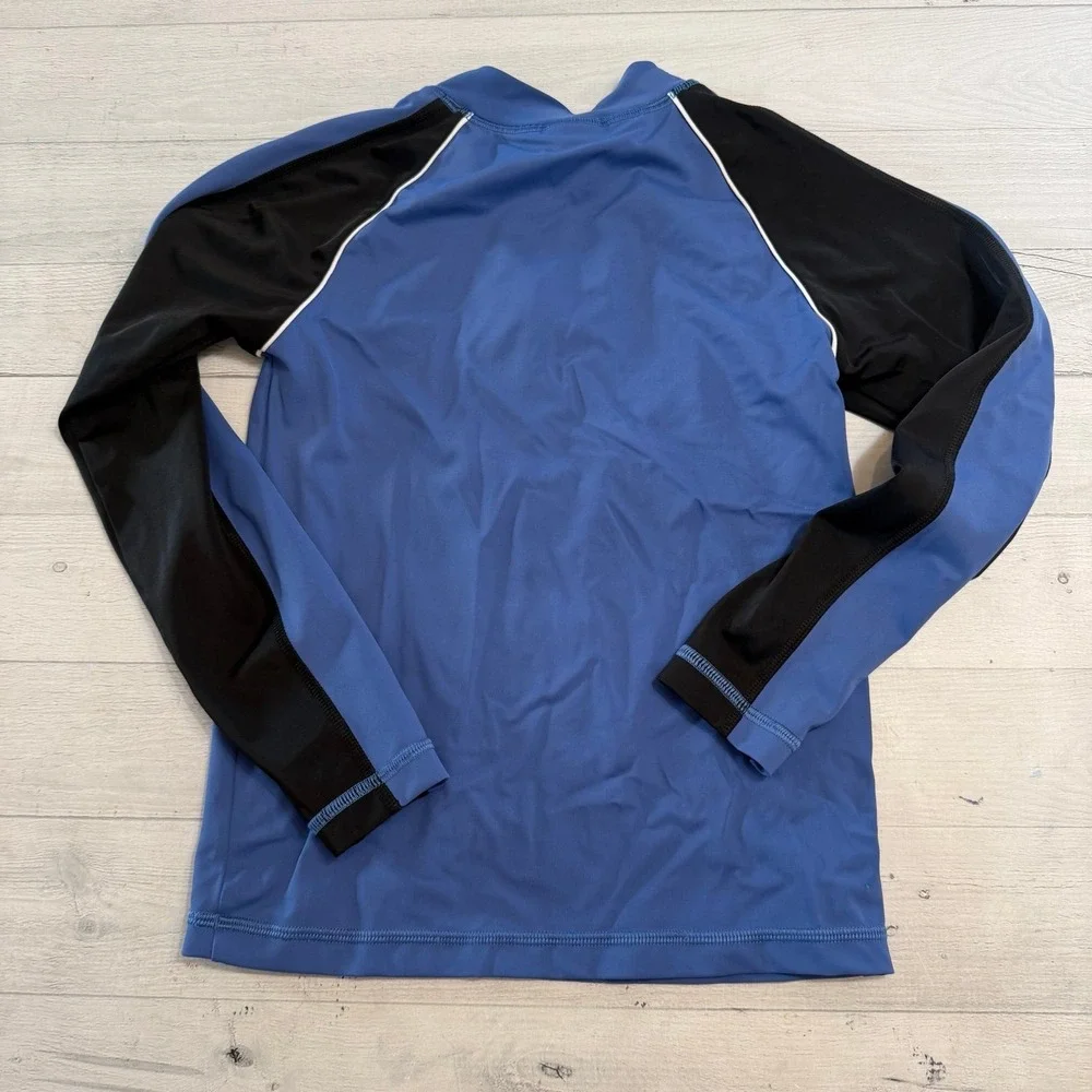 Hanna Andersson kids blue long sleeve quarter zip rash guard 130/8‎